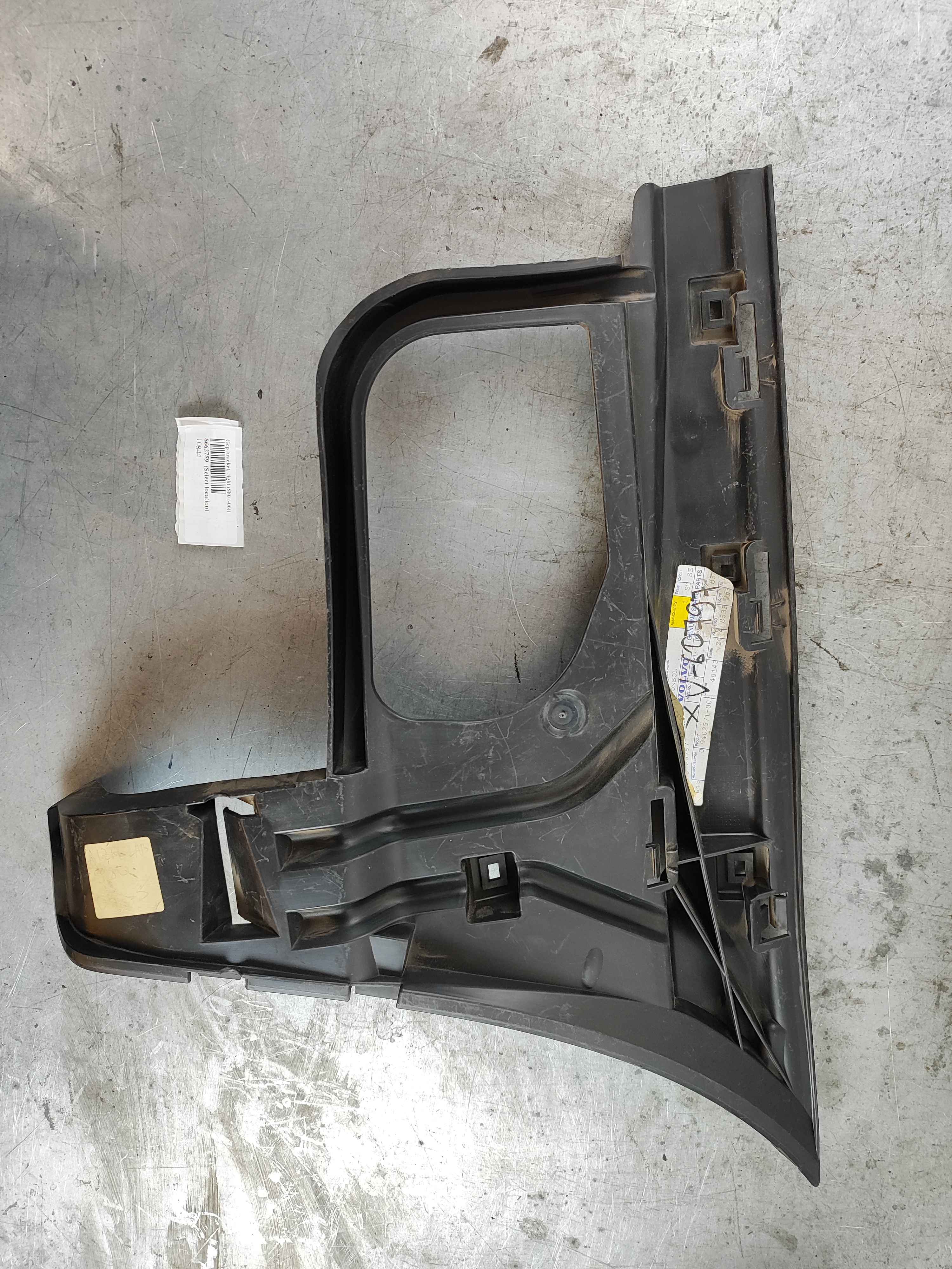 Gcp bracket, right (S80 (-06))