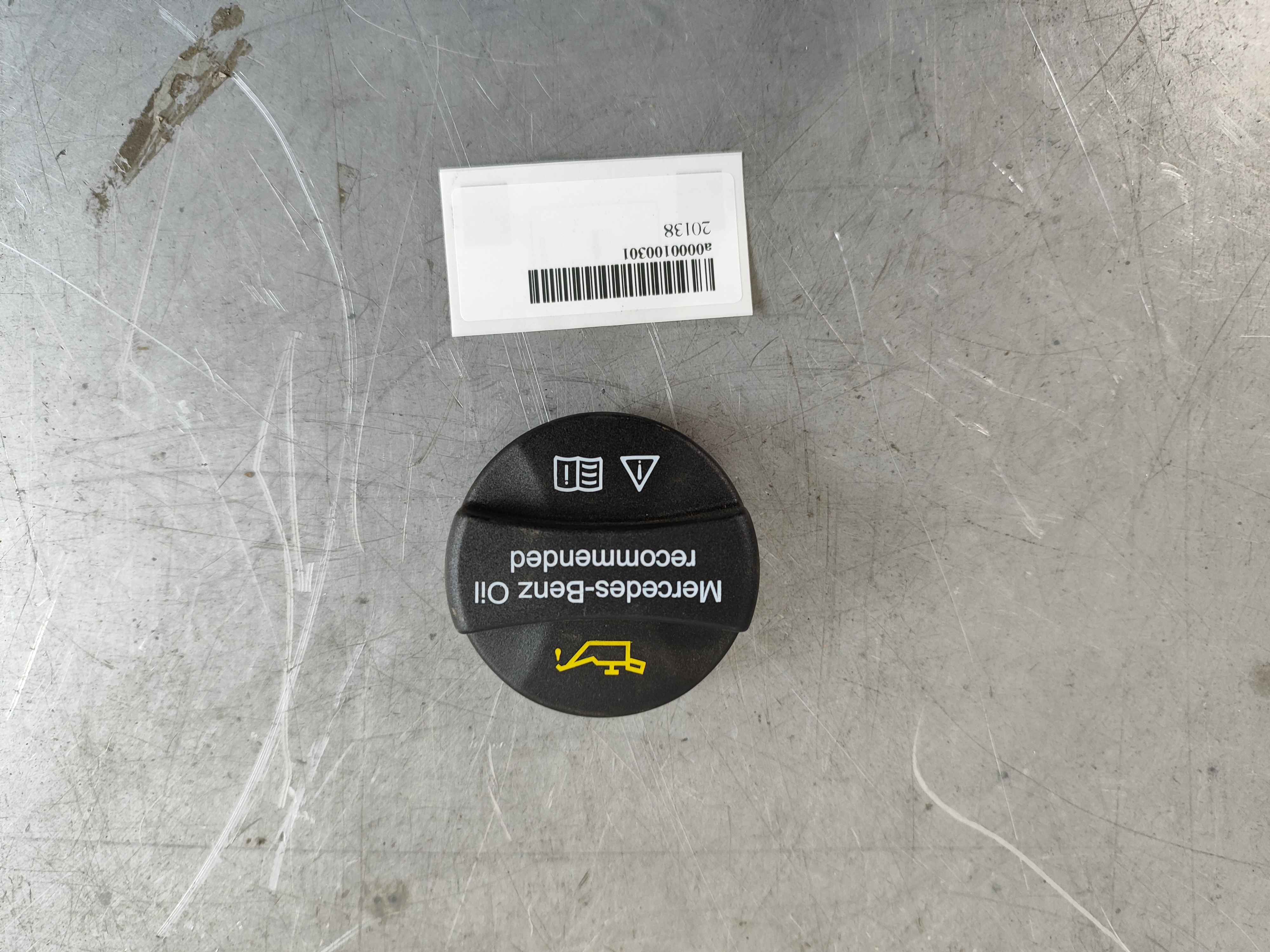 Mercedes-Benz a0000100301