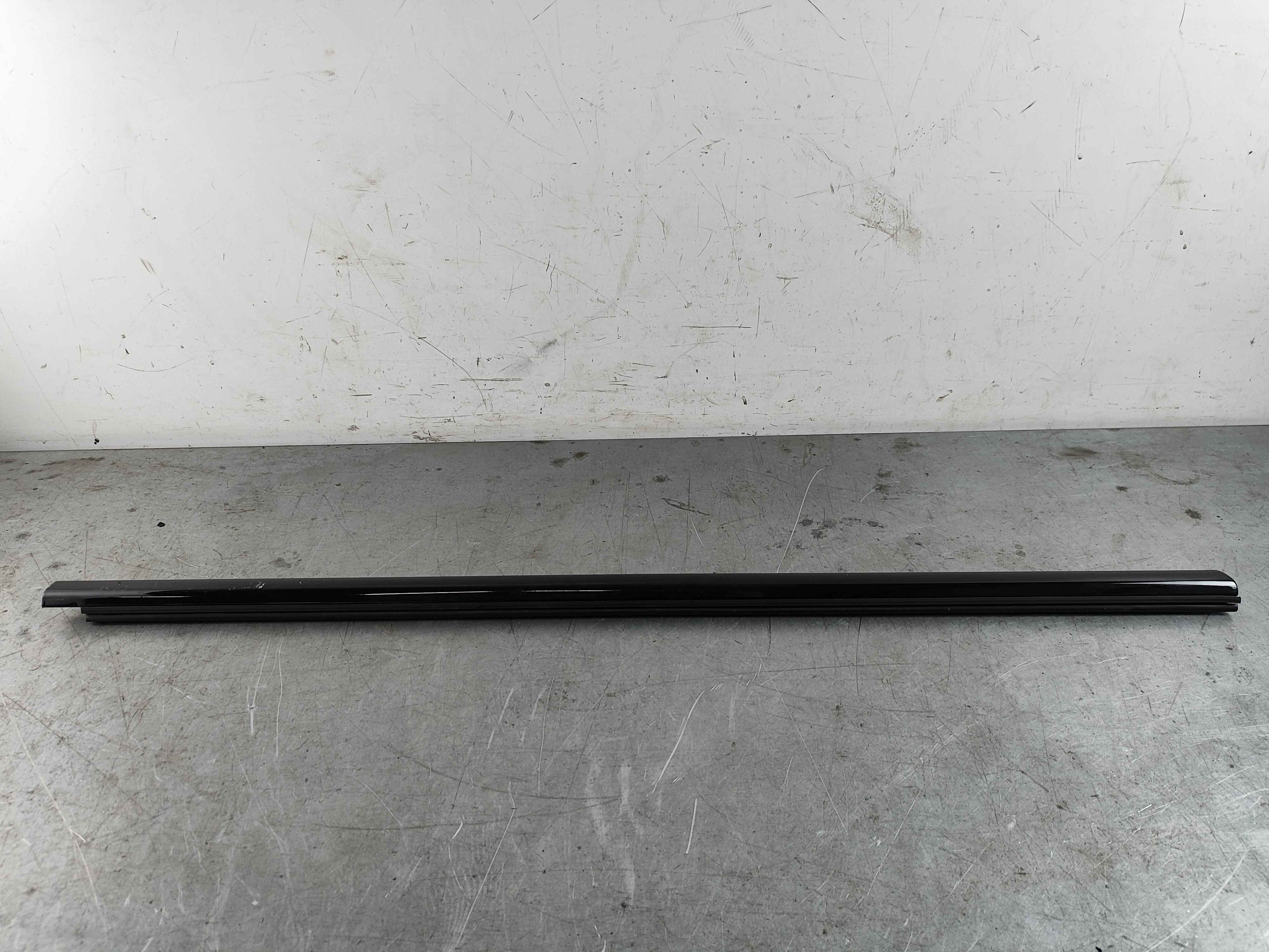 Waterproof gasket front rh