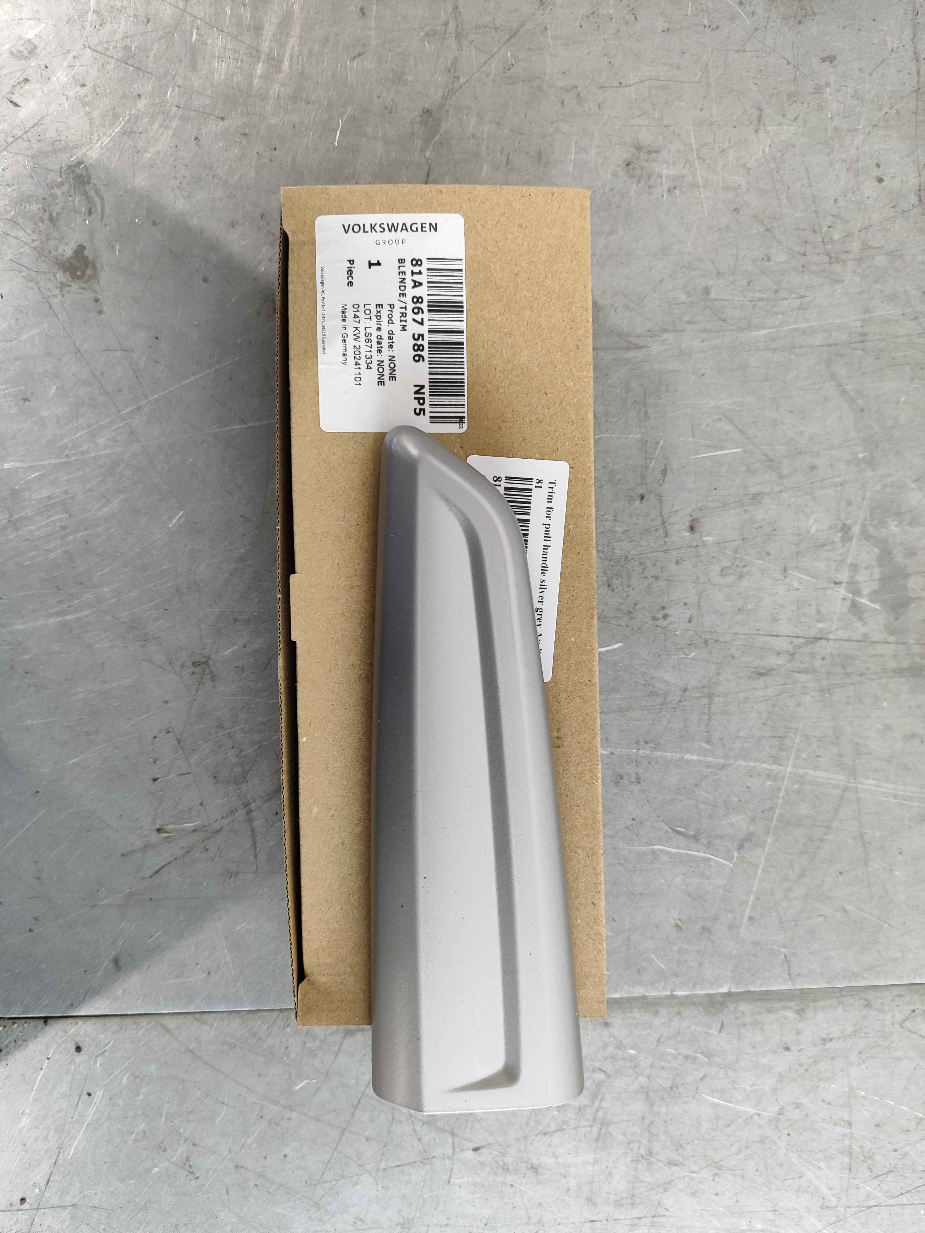 Trim for pull handle silver grey Audi Q2 81