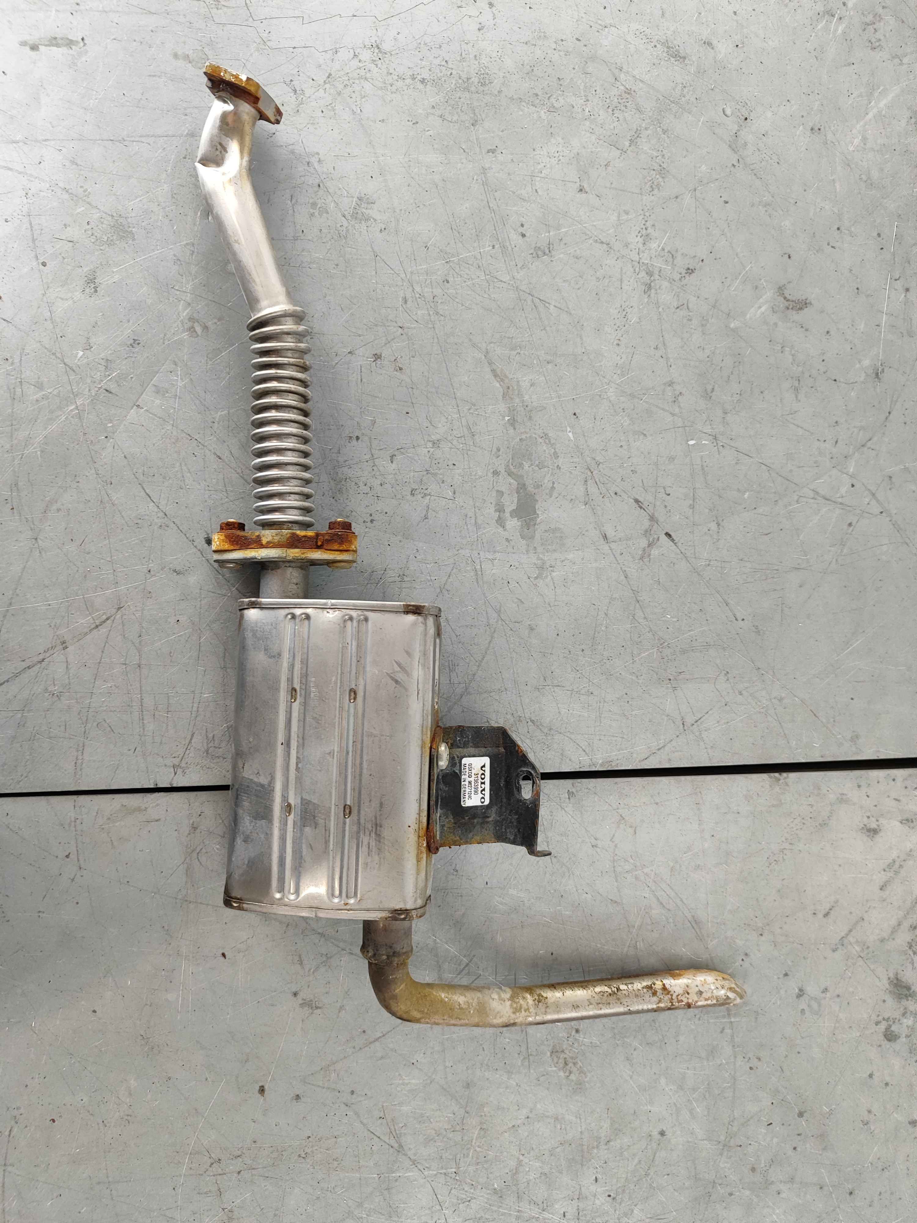 Exhaust pipe