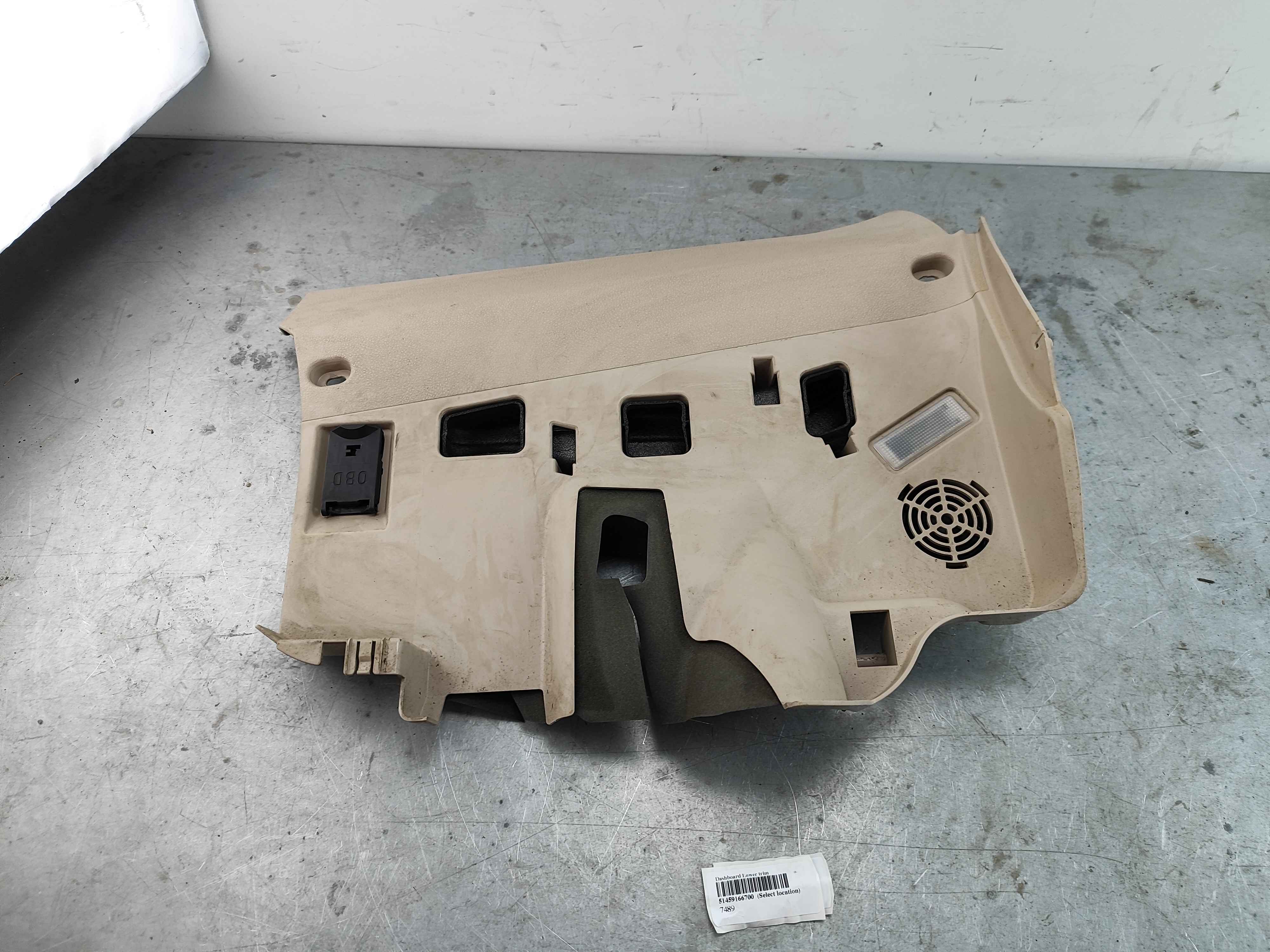 Dashboard Lower trim