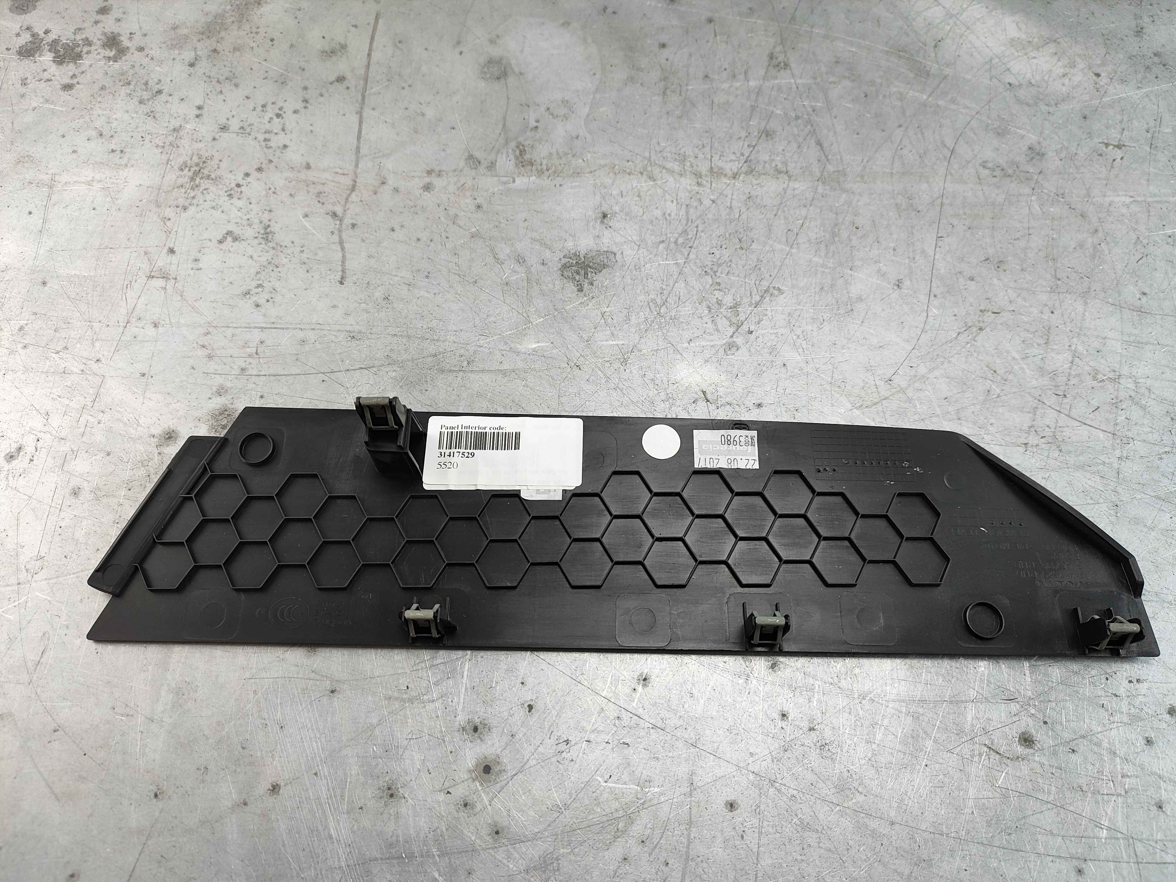 Panel Interior code: RXXX UXXX right lower