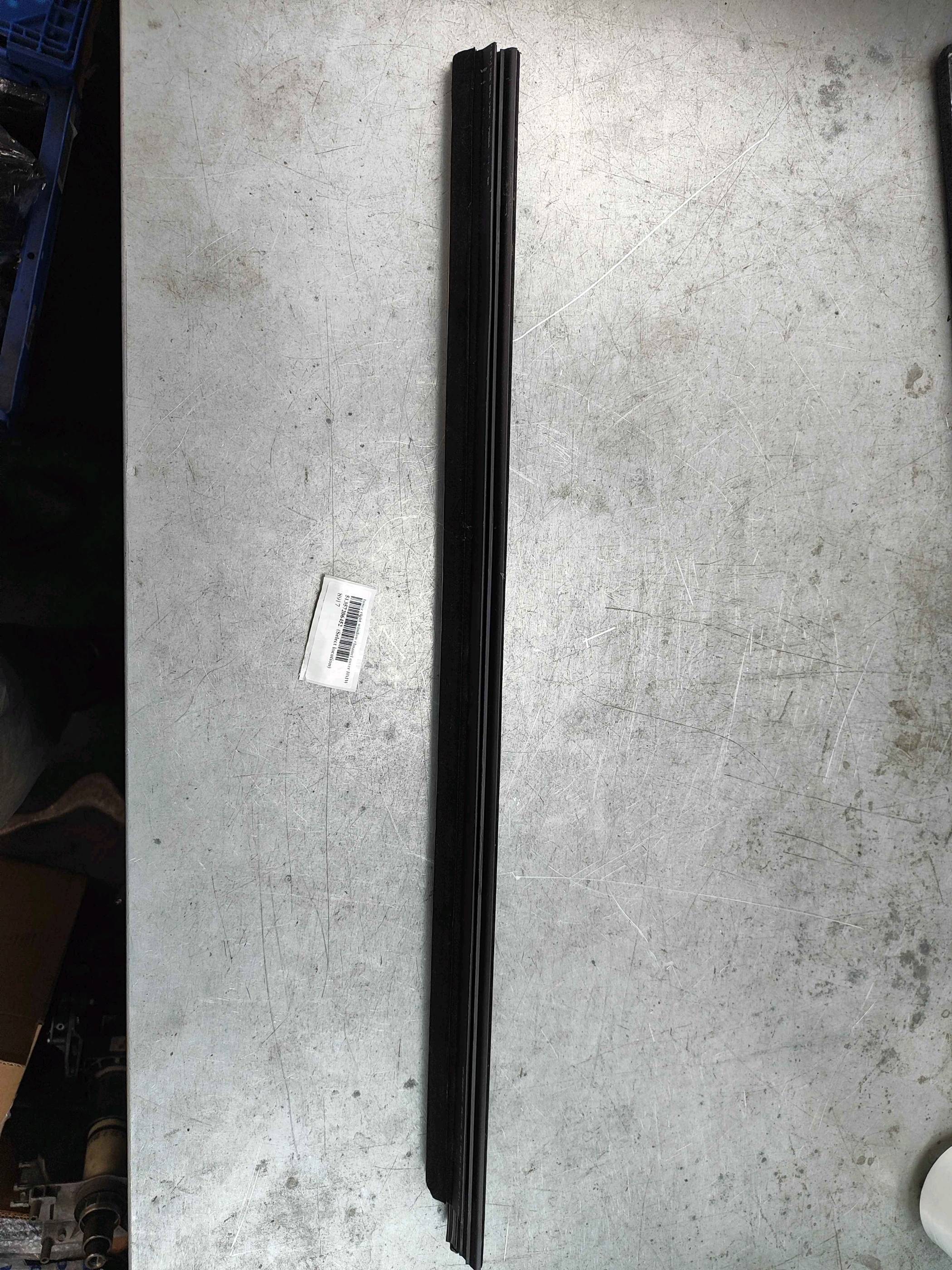 Inner right window channel cover BMW