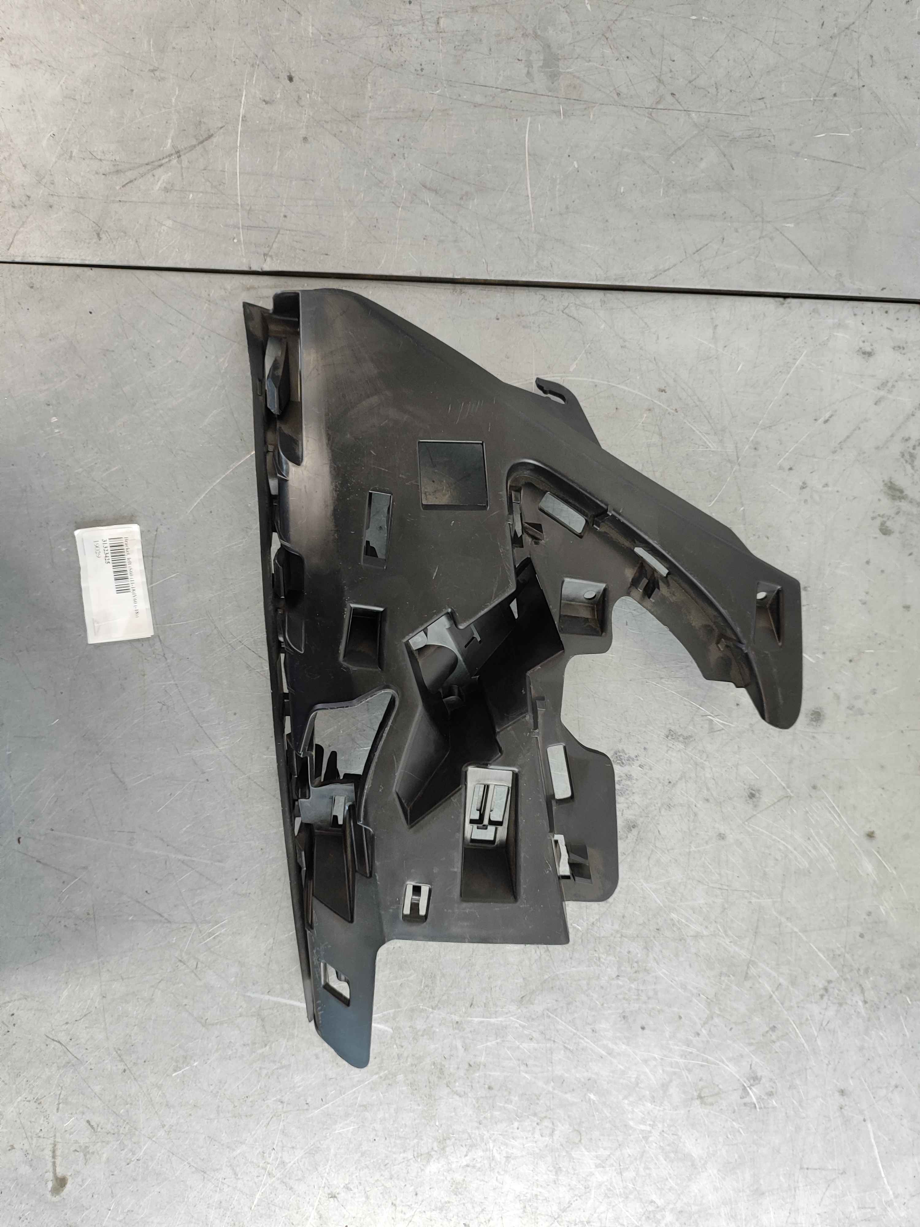 Bracket, left (S60 (11-18)|V60 (-18))