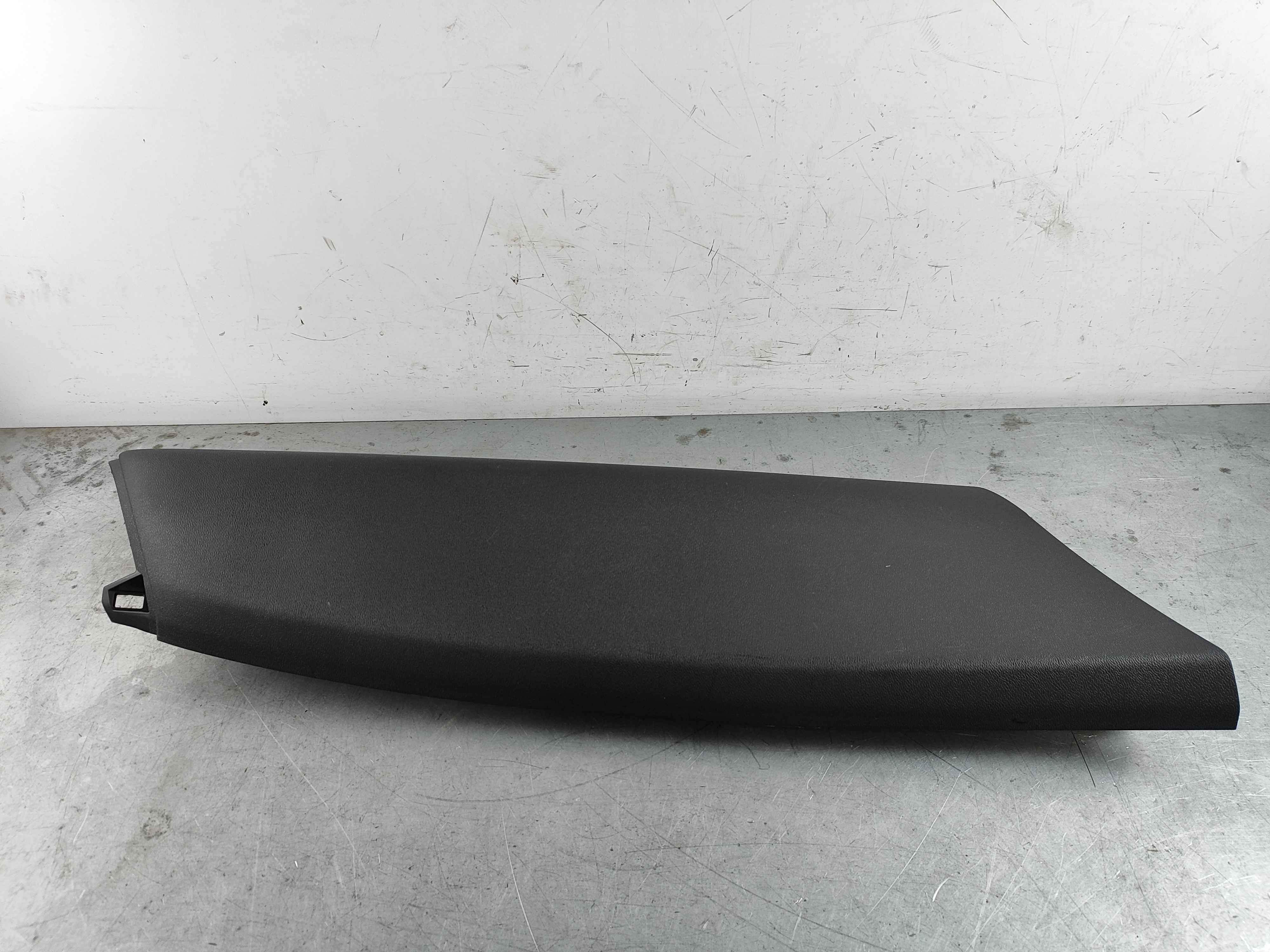 Panel, right, lower, C pillar, charcoal (XC40|C40)