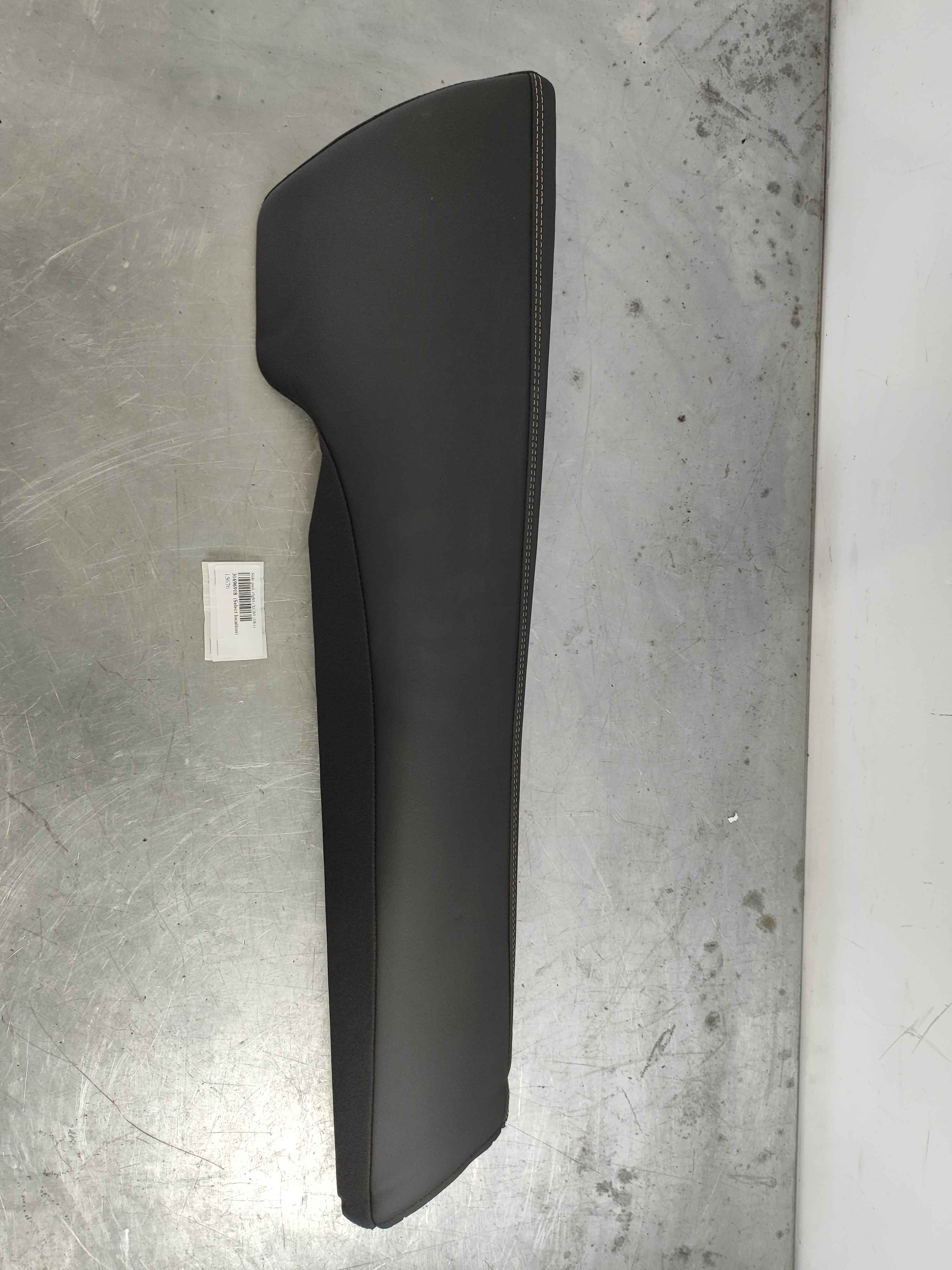 Side pad, right (XC60 (18-))