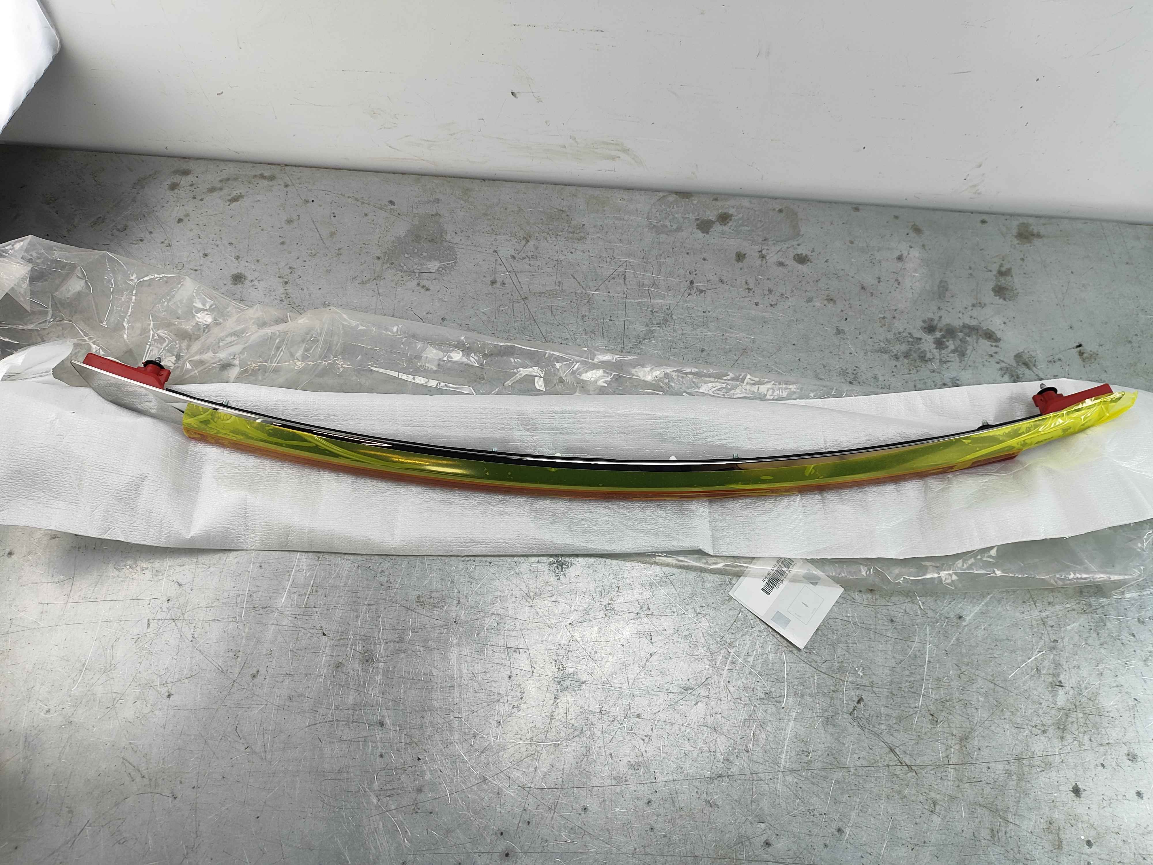 Garnish assy-tail gate