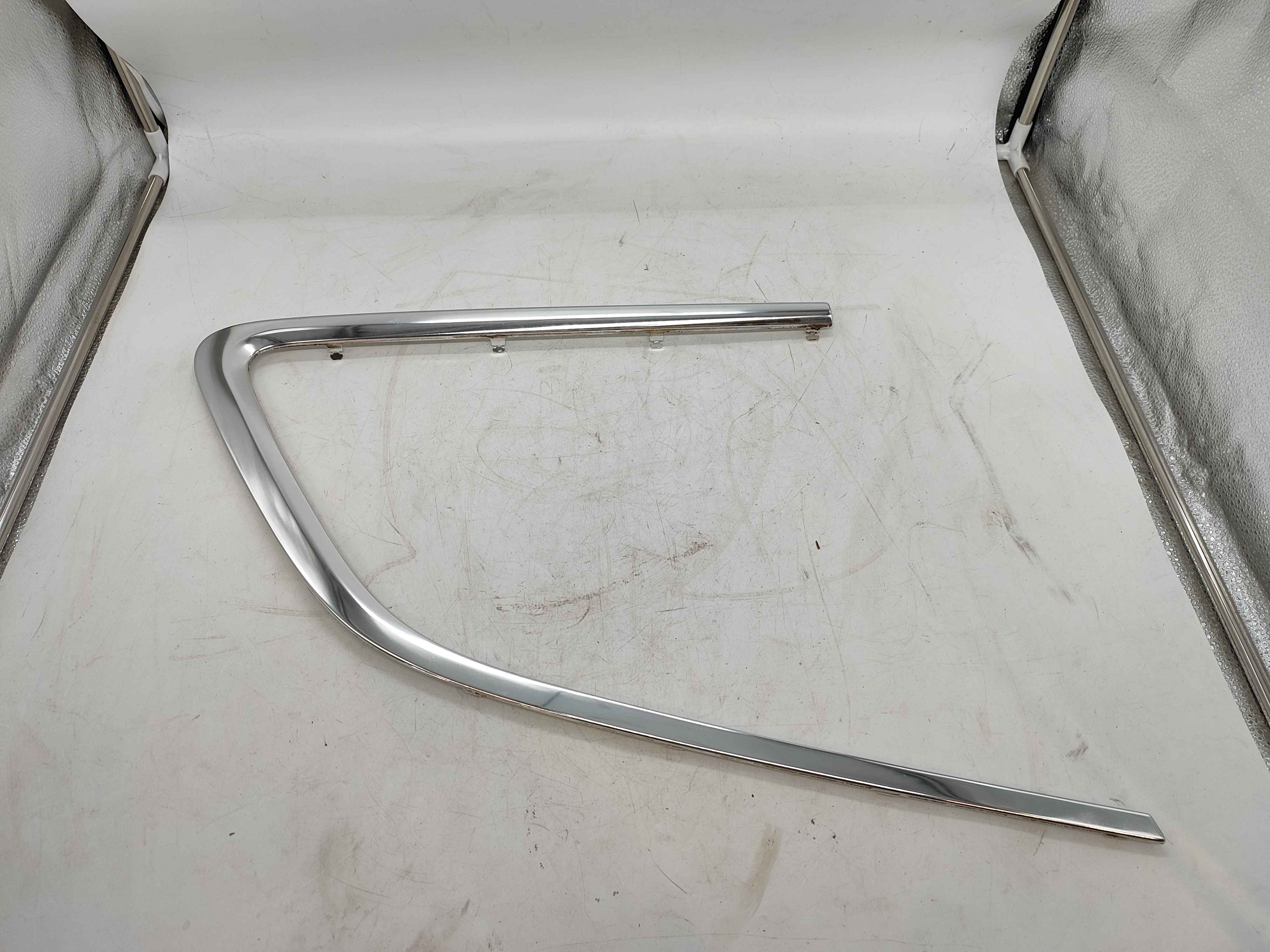 Trim moulding, left (XC60 (18-))