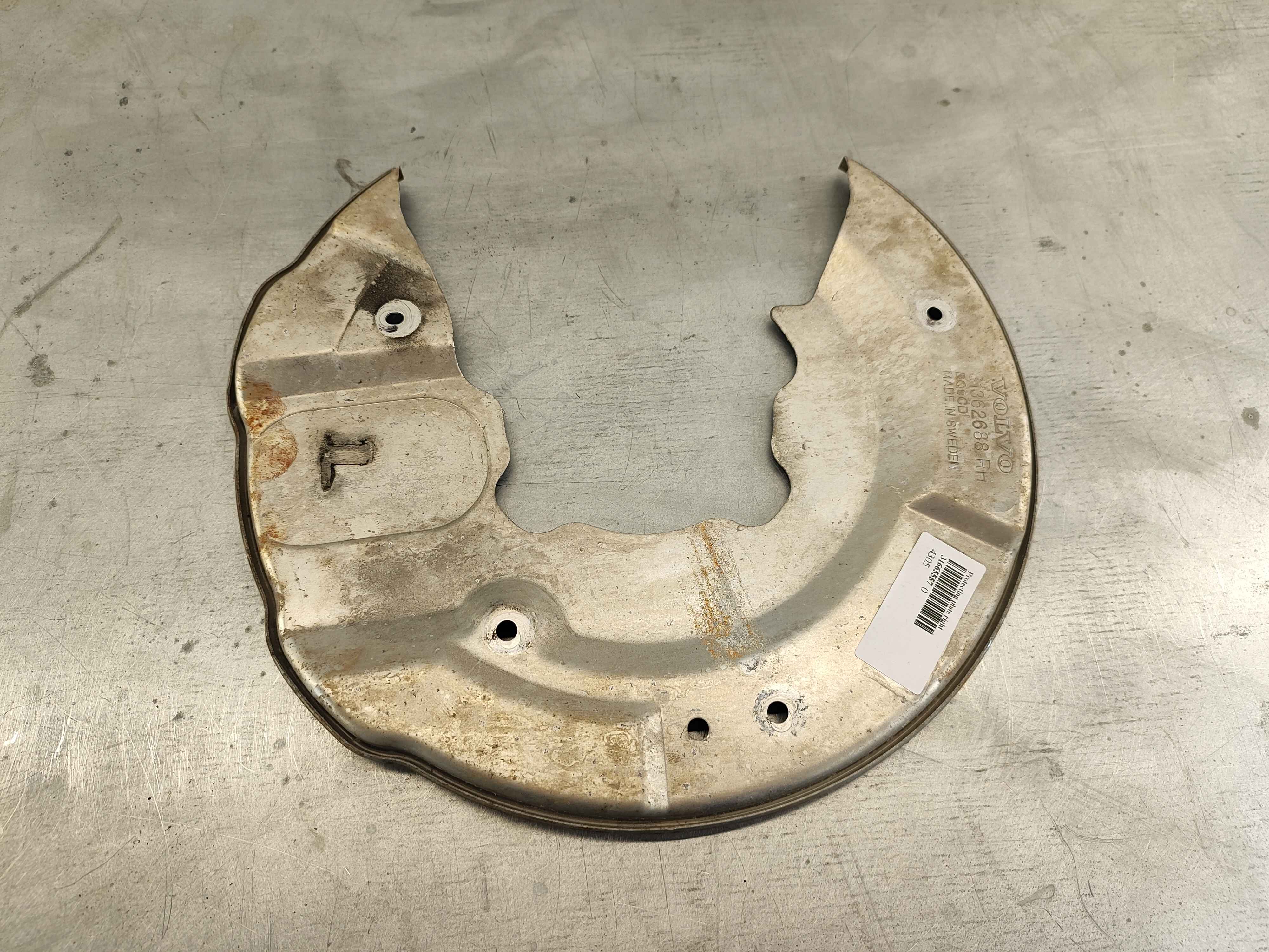 Protecting plate right