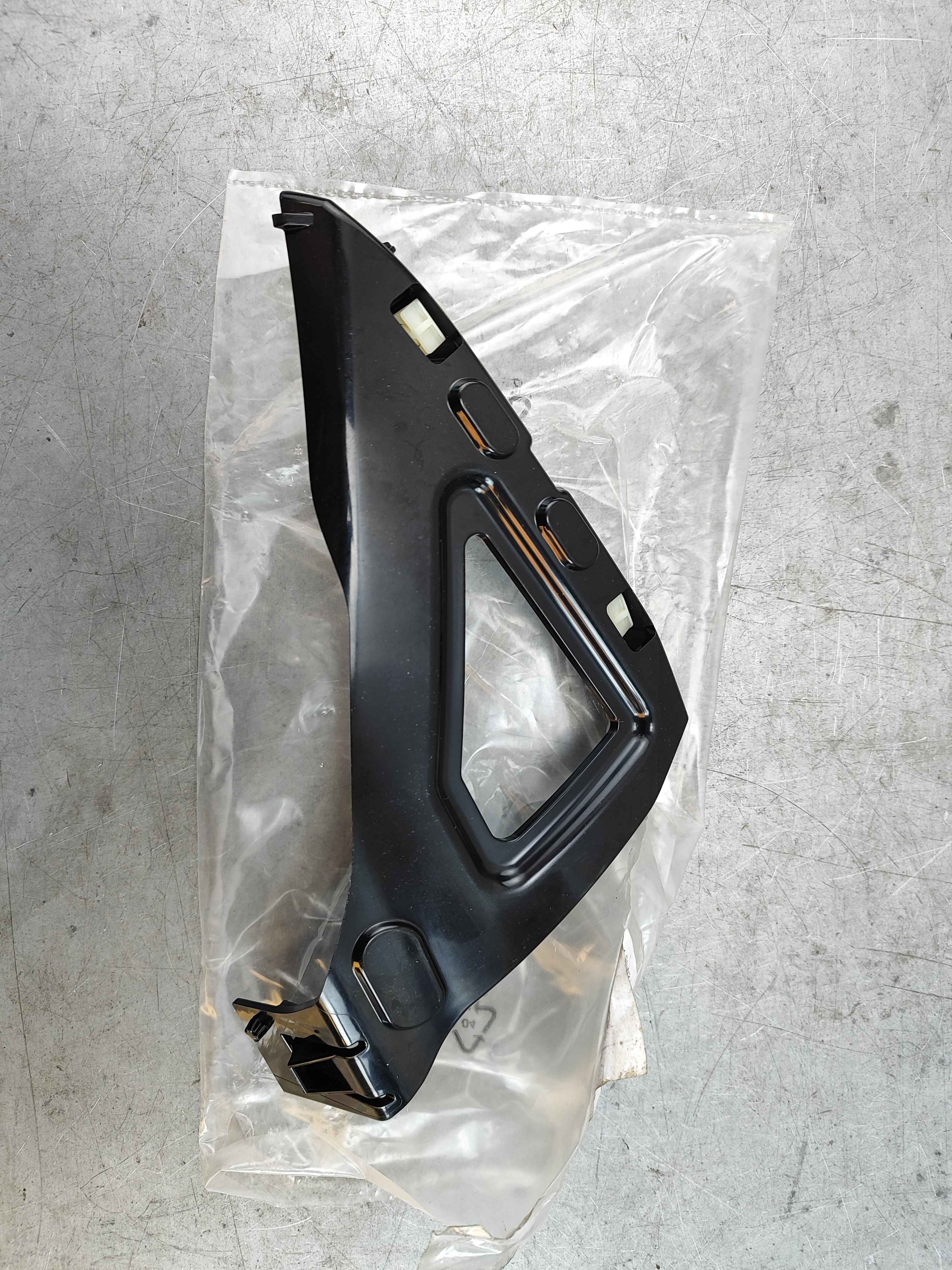 Guide, top right BMW