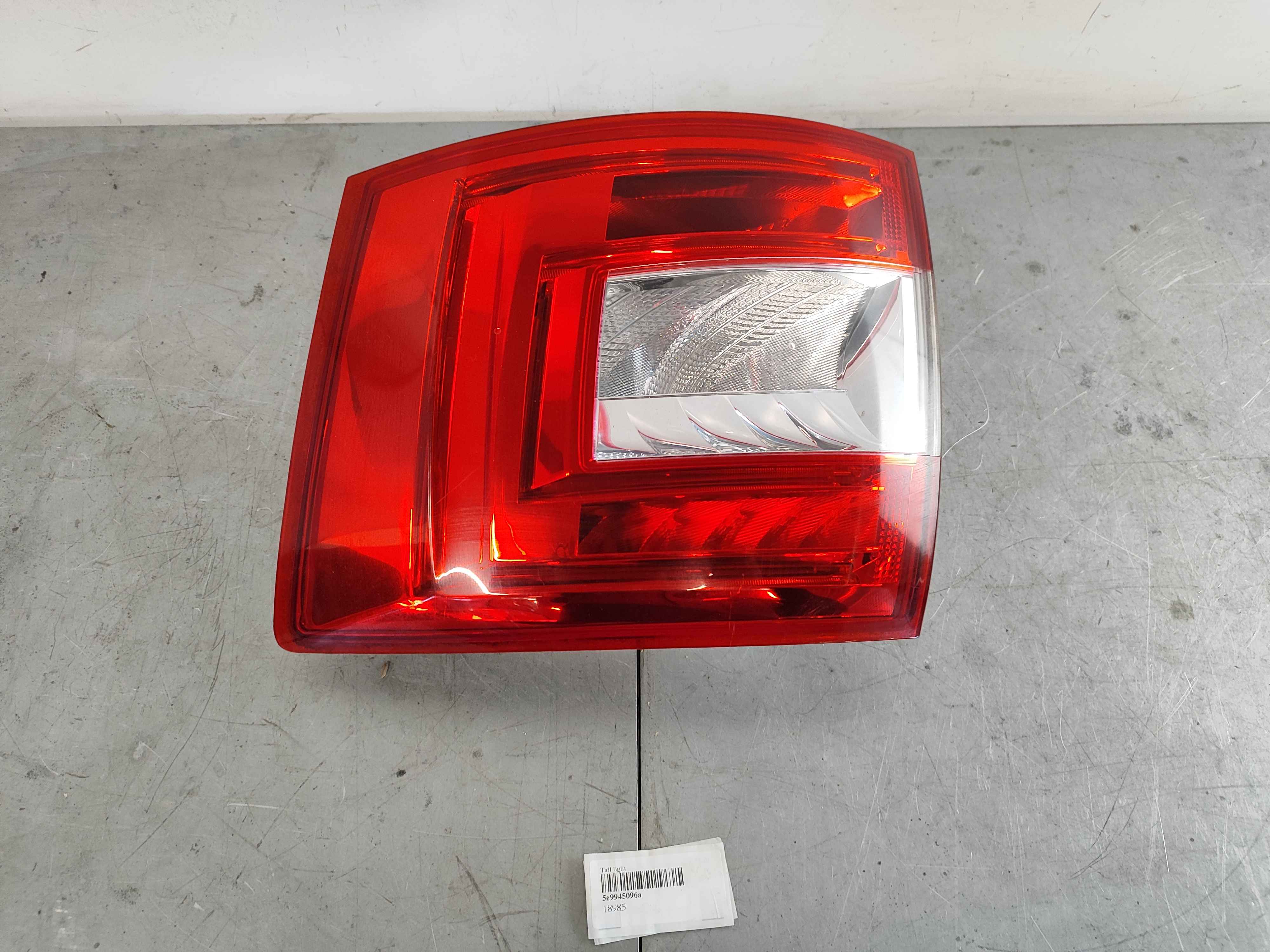 Tail light