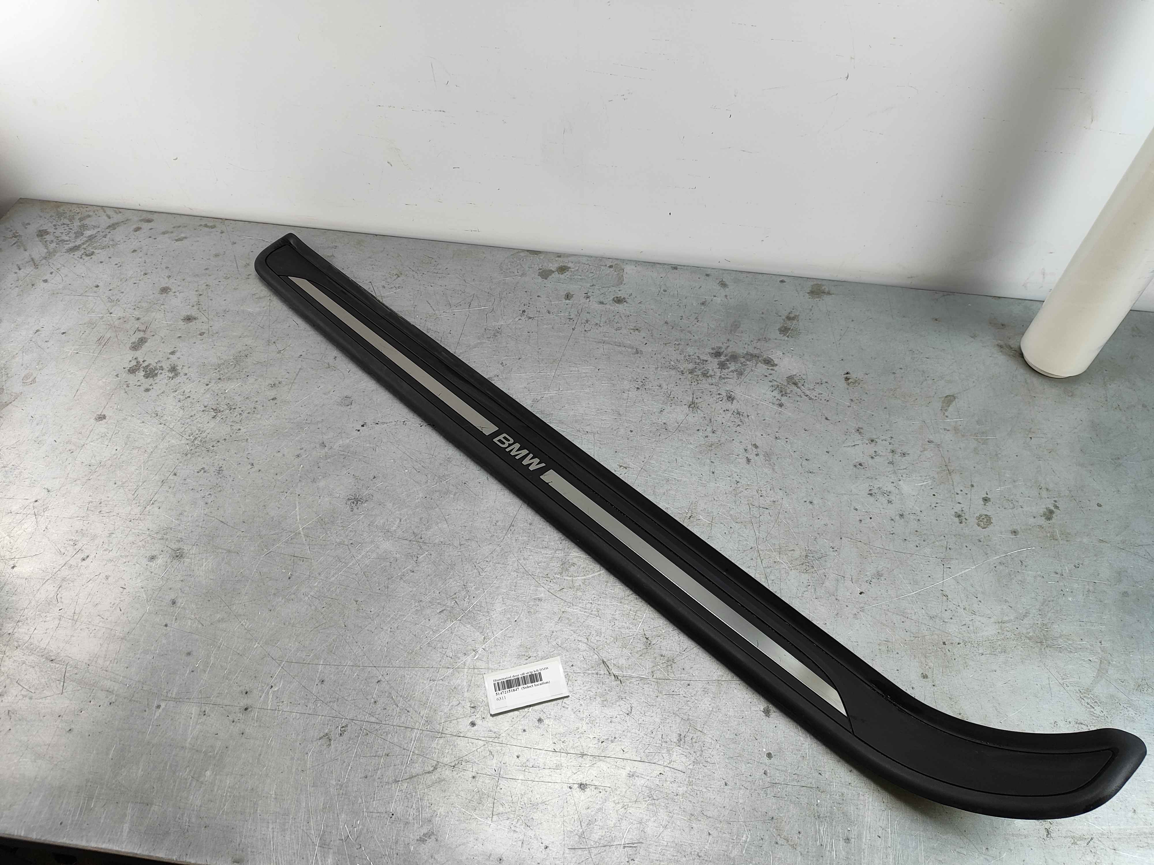 Illuminated door sill strip left BMW