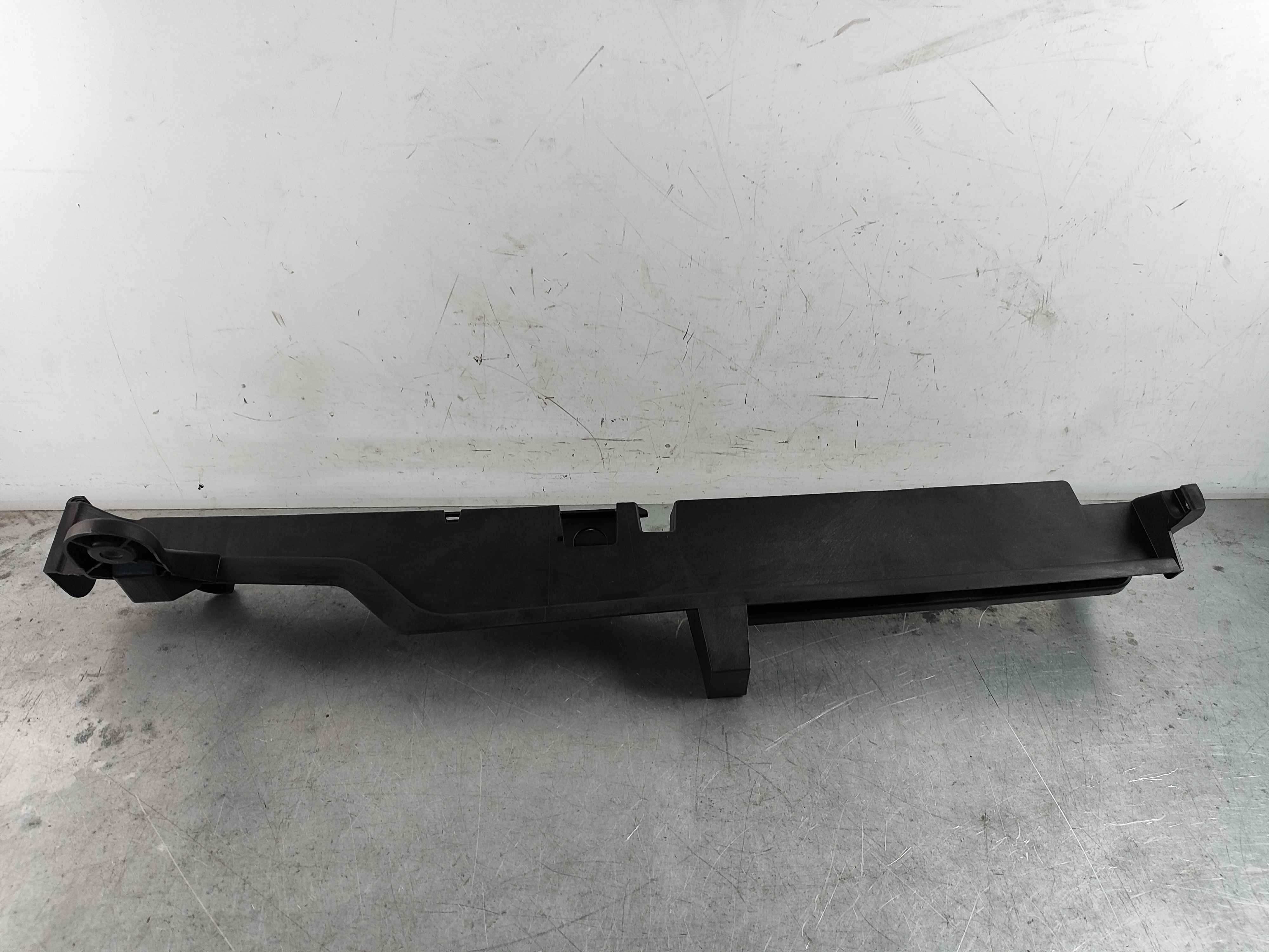 Support, right (XC40)