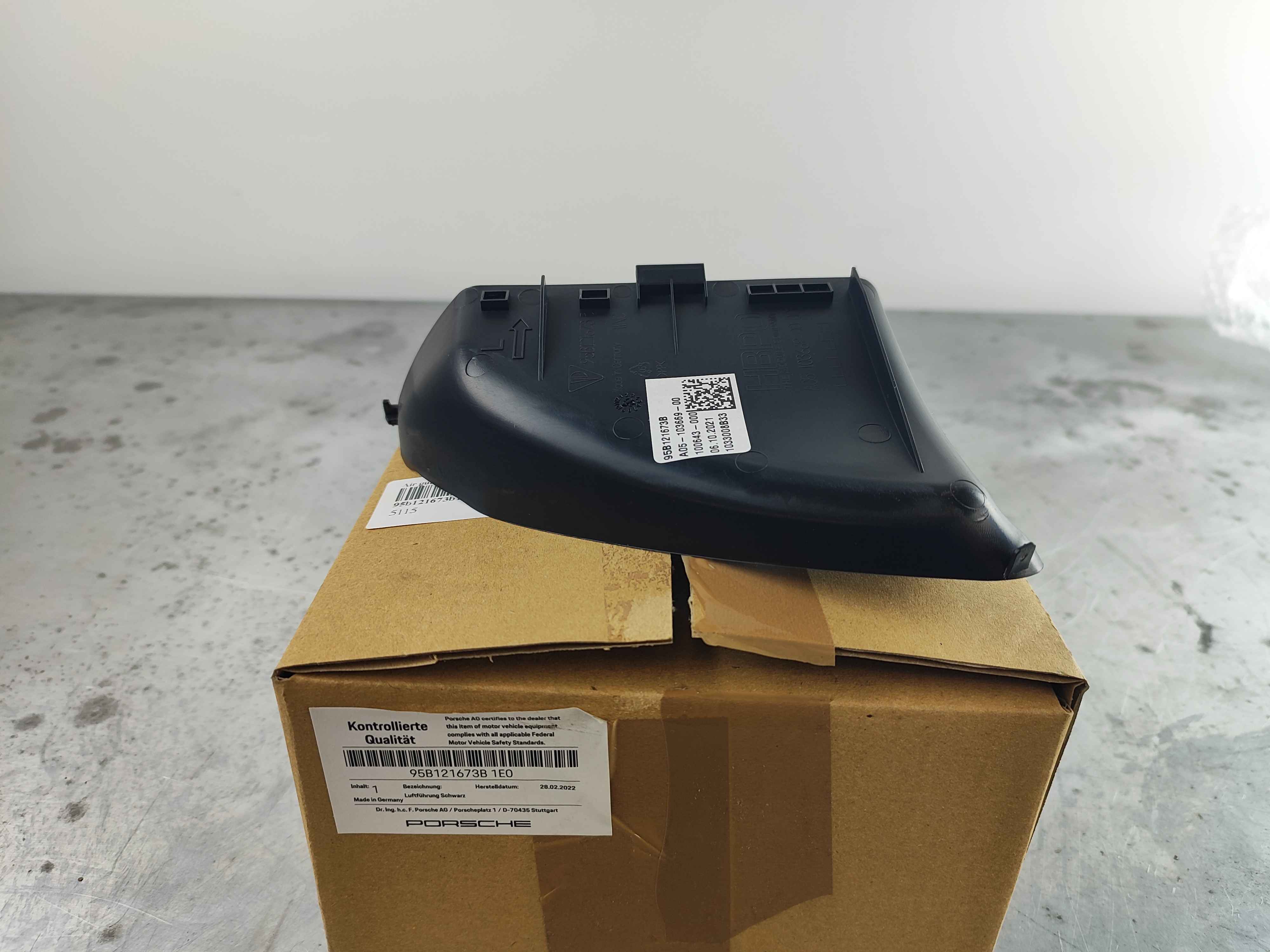 Air guide Black