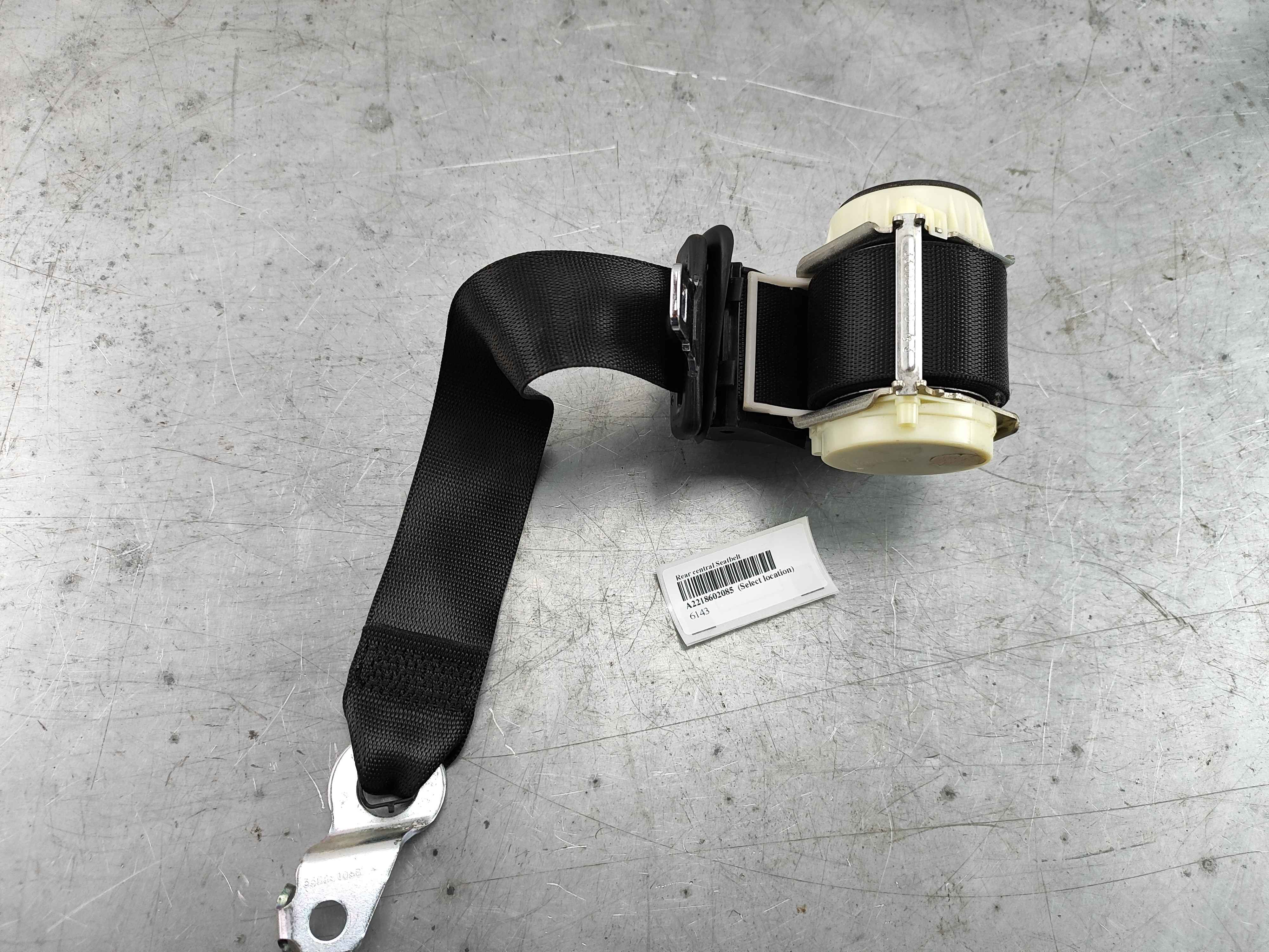 Rear central Seatbelt
