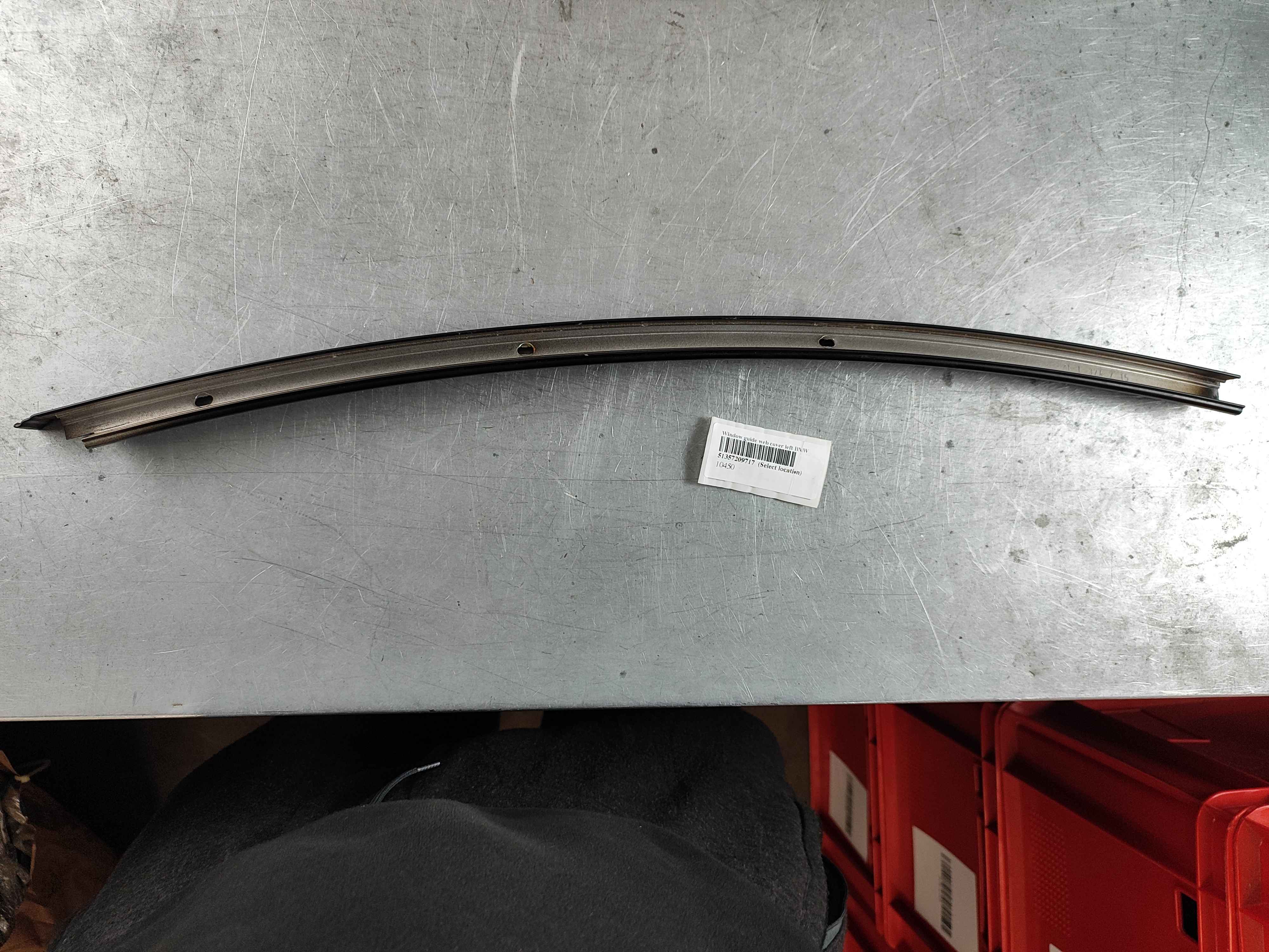 Window guide web cover left BMW