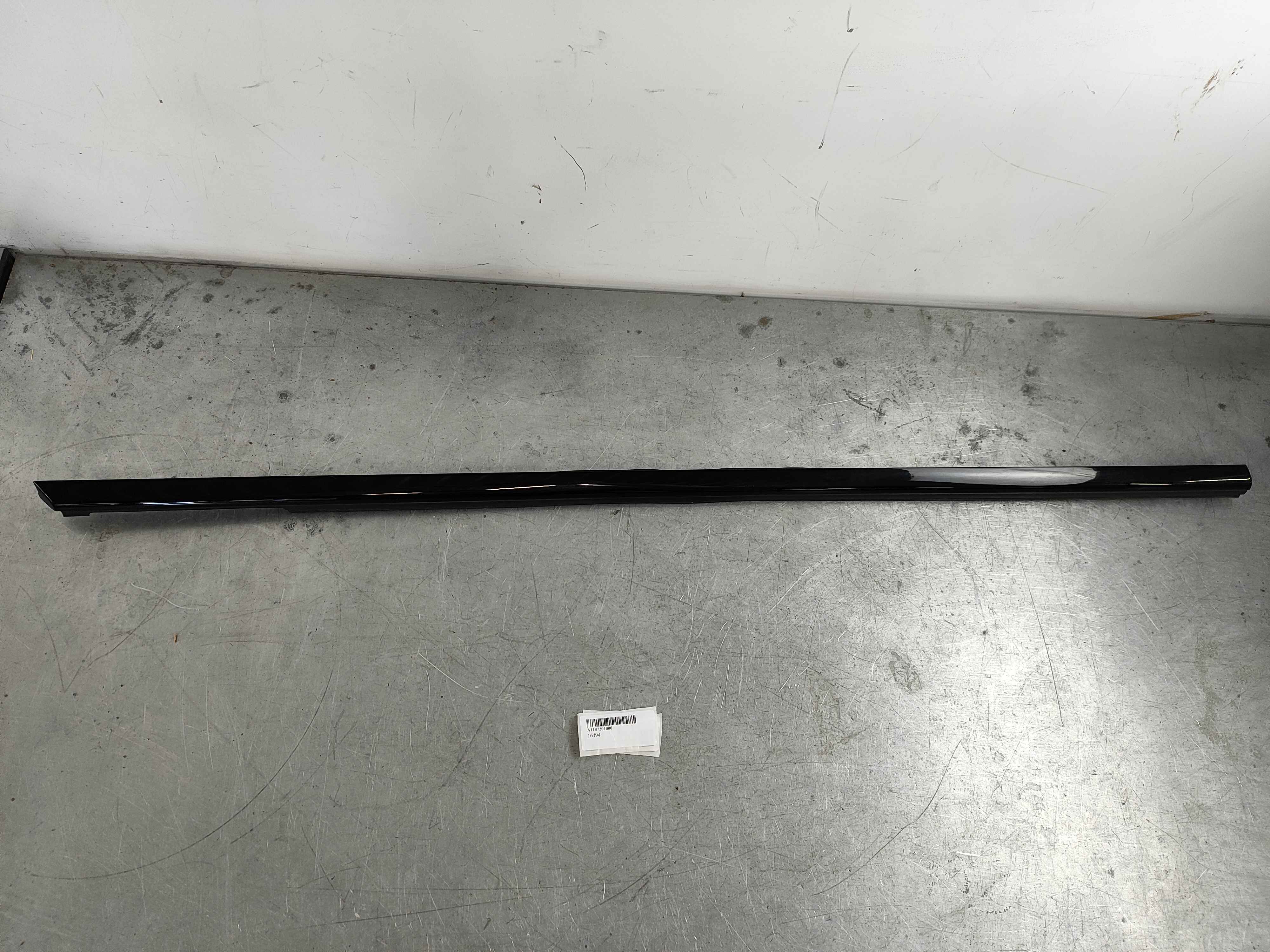 Mercedes-Benz A1187201000