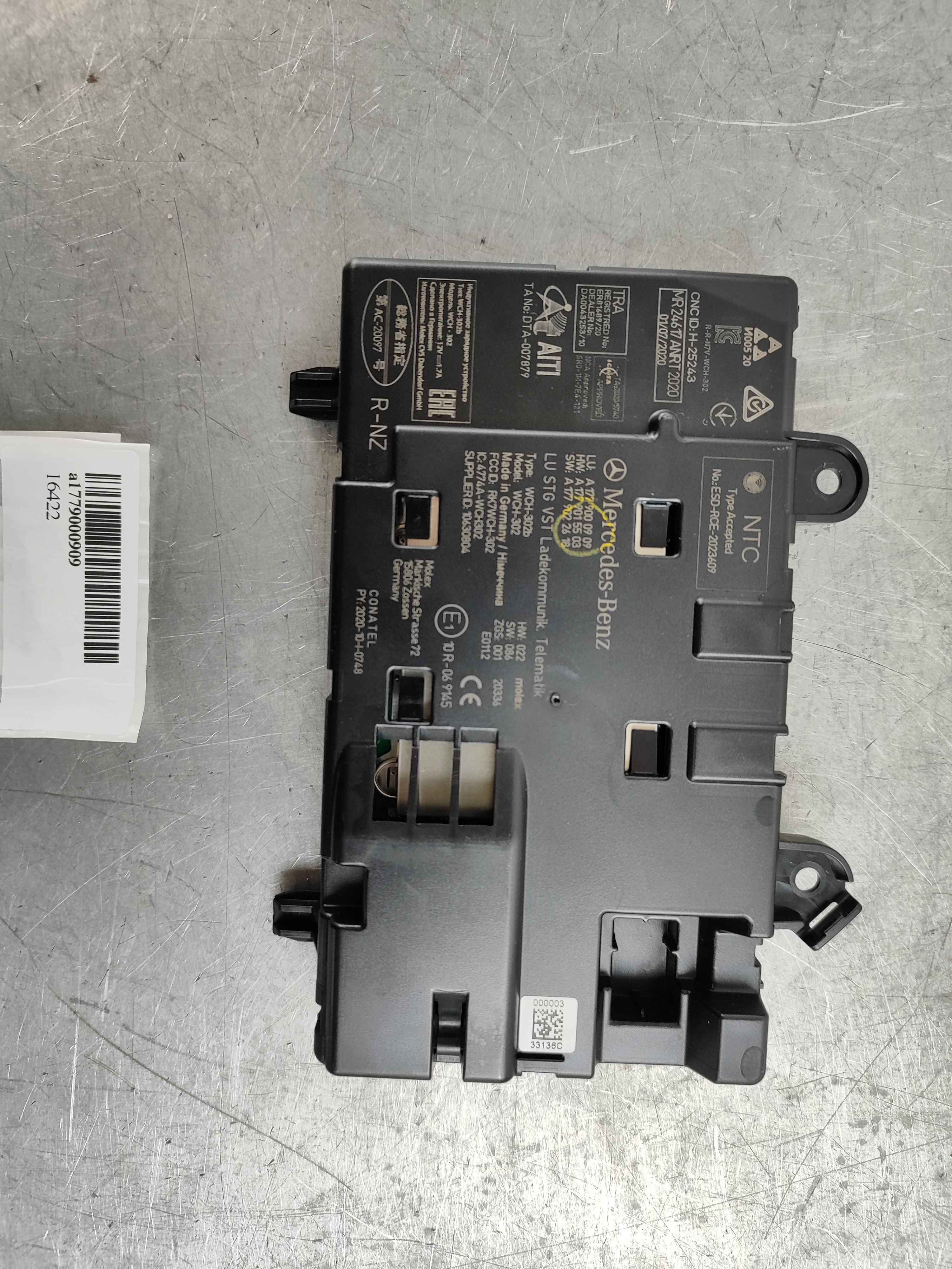 Mercedes-Benz a1779000909