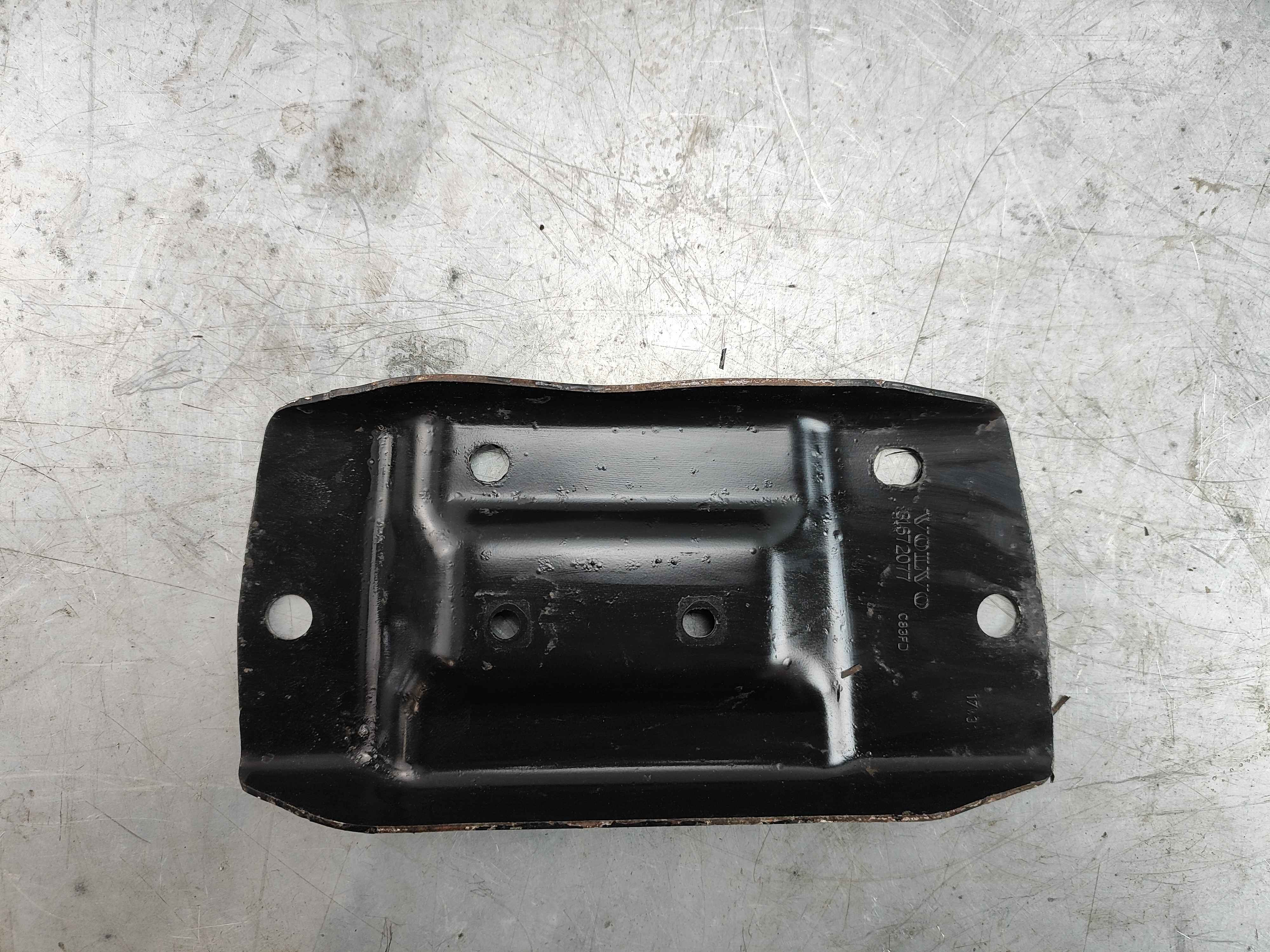 Cross member front