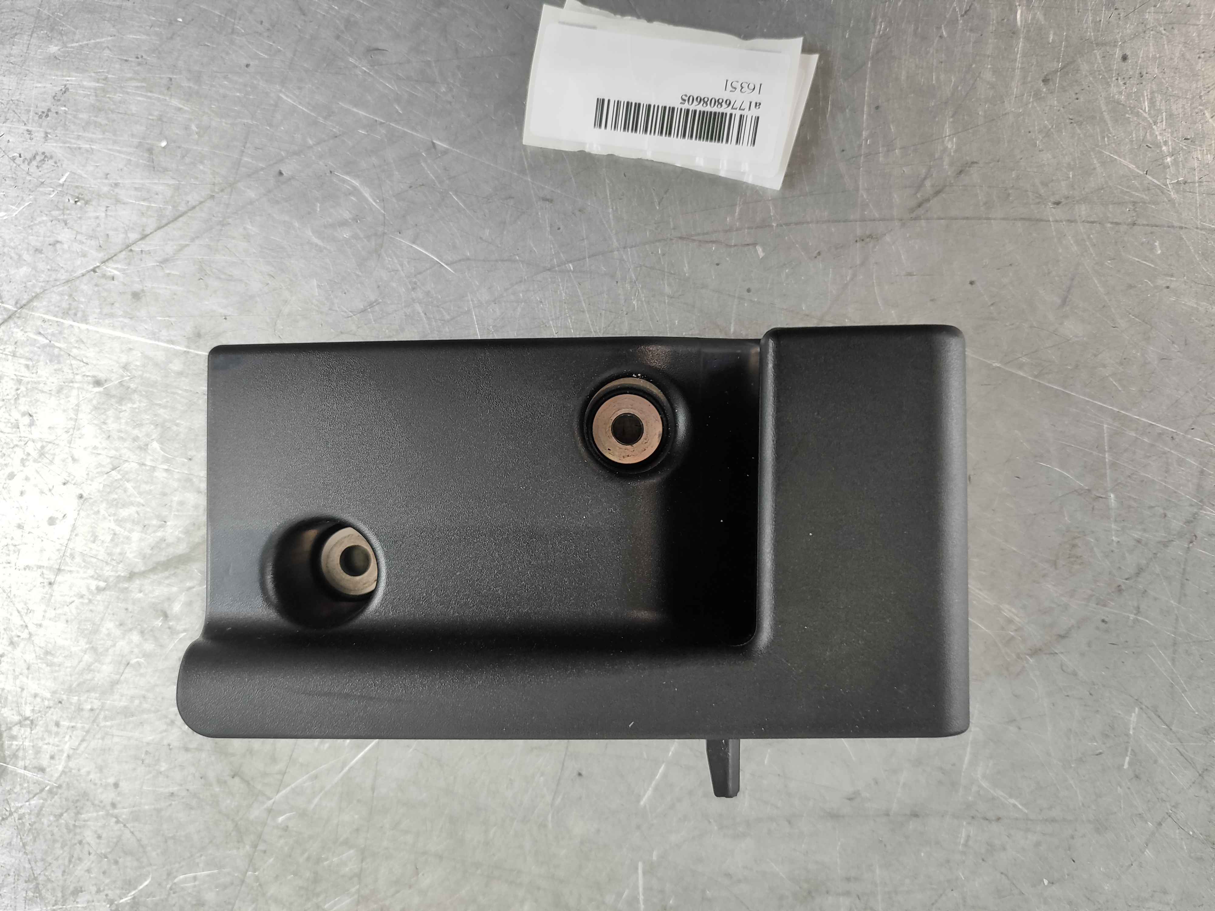 Mercedes-Benz a1776808605