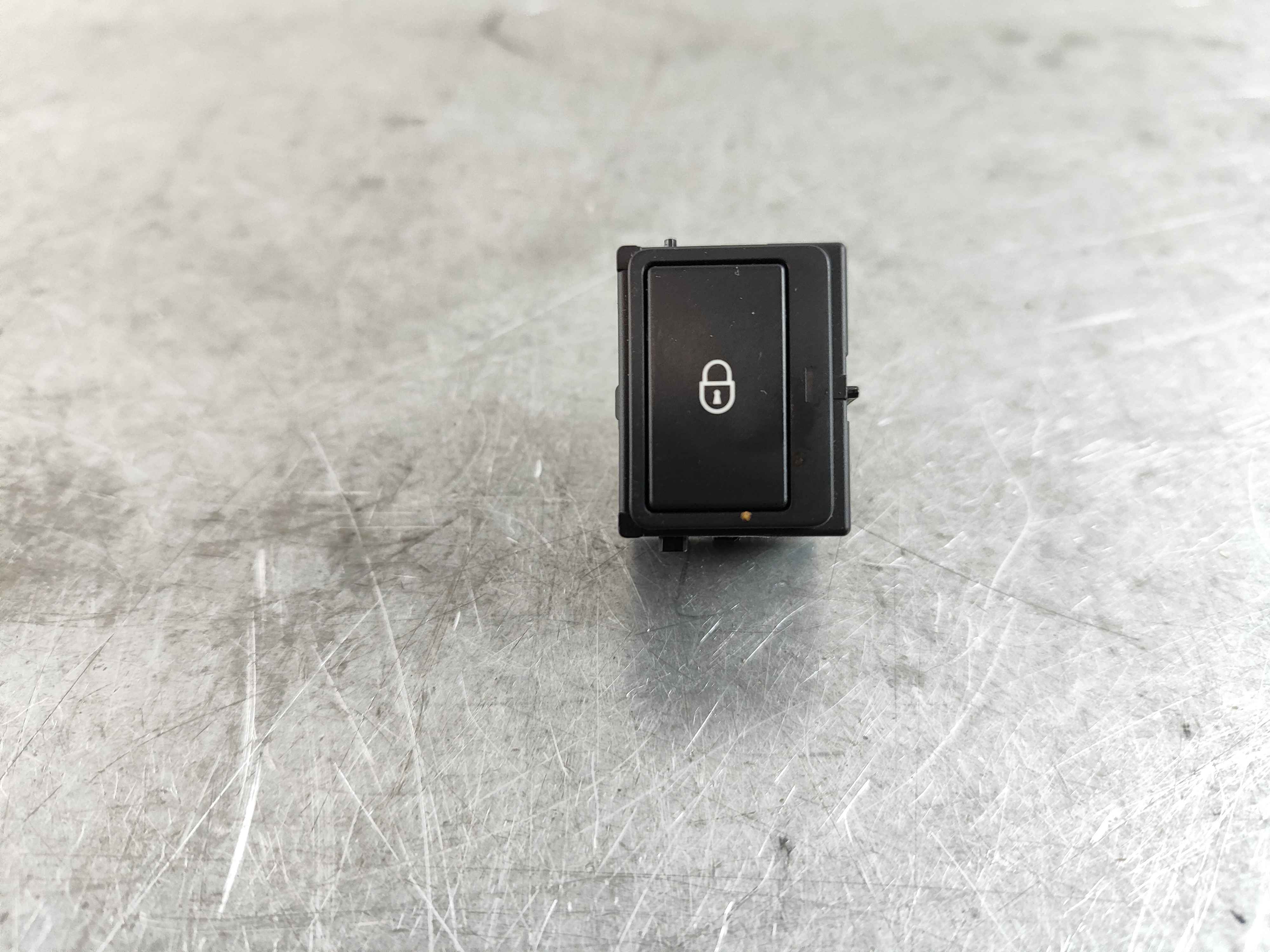 Switch - Front Door - Central