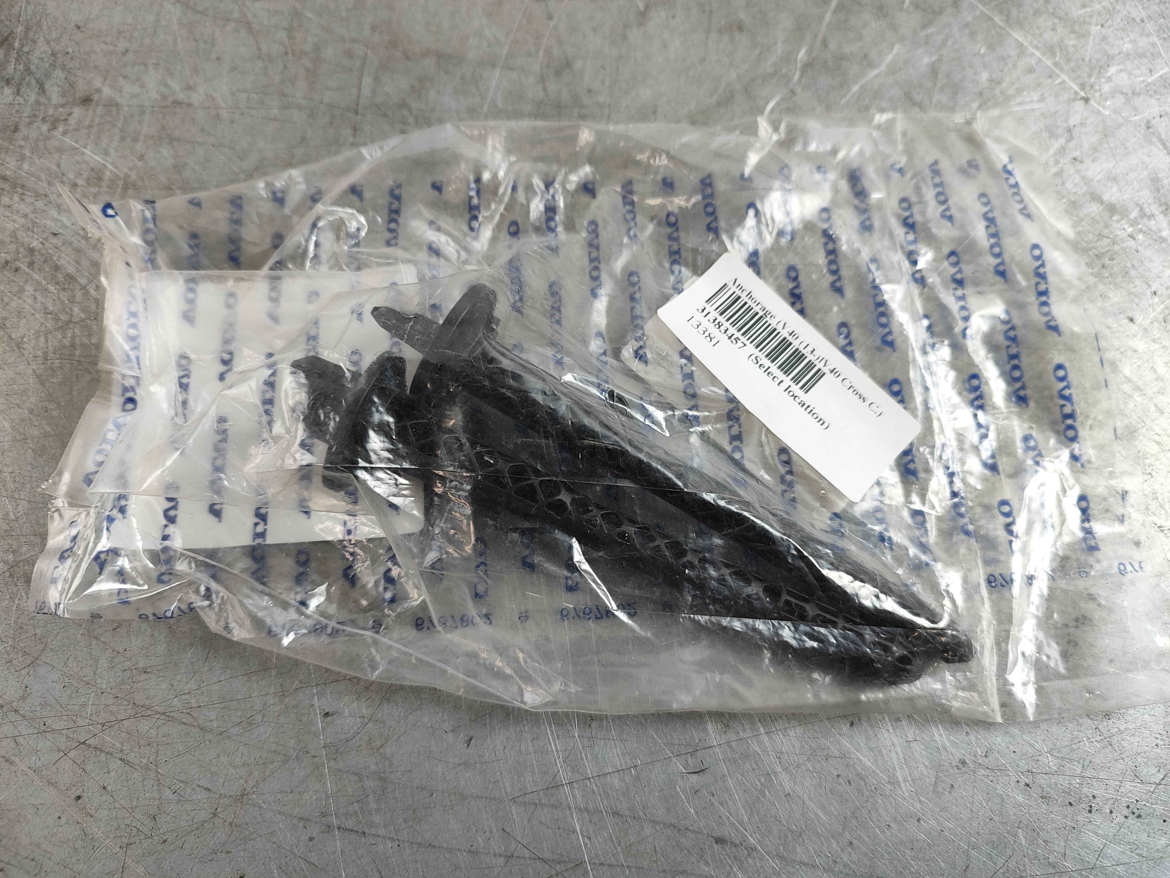 Anchorage (V40 (13-)|V40 Cross C.)