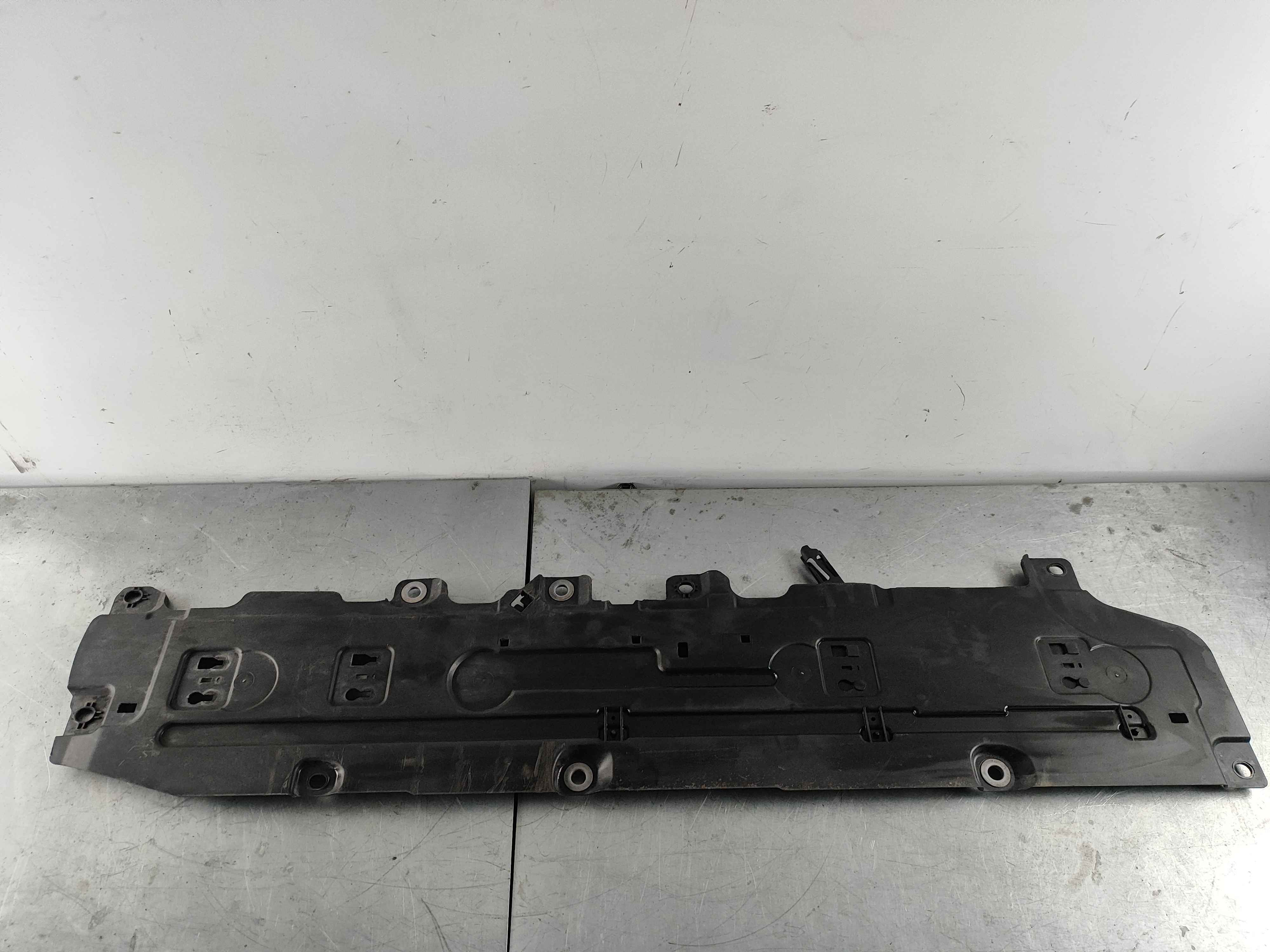 Panel, right